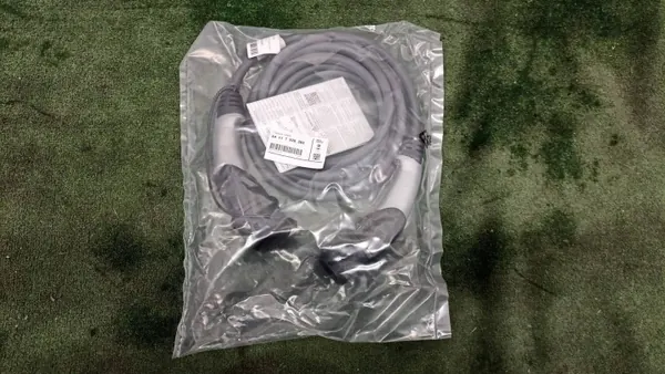 Cable de carga BMW OEM 6926285 - Usado image 2