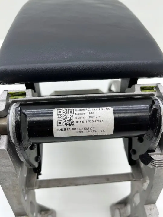 Audi A4 B9 middenconsole armsteun OEM 8W0864283A image 6