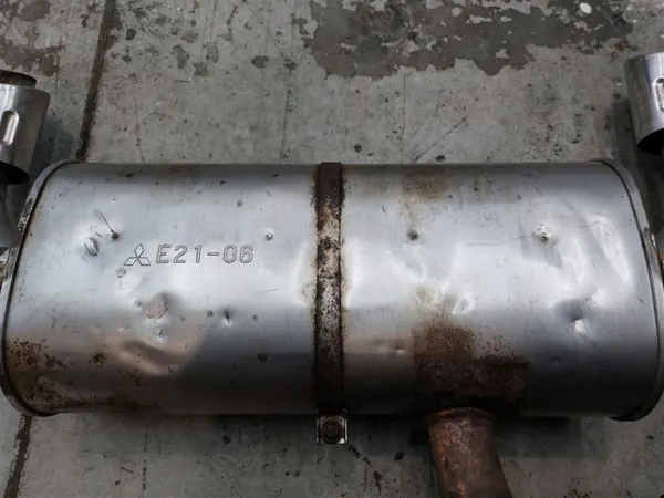 Silencieux échappement Mitsubishi Lancer OEM 2TLUKC image 7