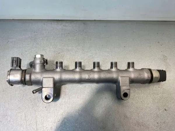 Conduto combustível Subaru OEM FBZ17484 - Usado image 2