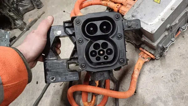 Module Onduleur Dacia Spring OEM 85DSB835473J65 image 6