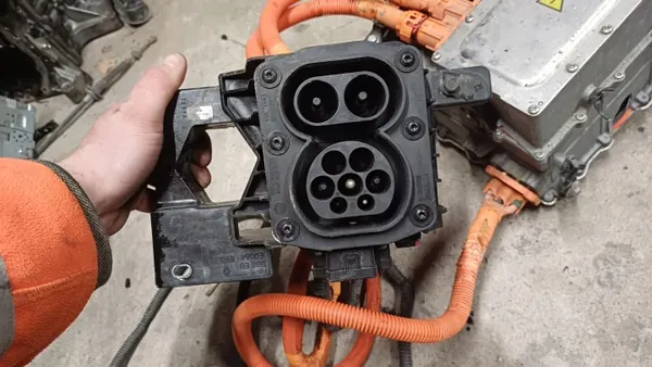 Module Onduleur Dacia Spring OEM 85DSB835473J65 image 7