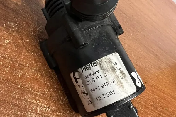 Elektrisk hjälppump kylvätska BMW X5 (E70) OEM image 2