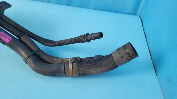 KIA SORENTO IV Bränsleledning OEM 31030-P2000 image 7