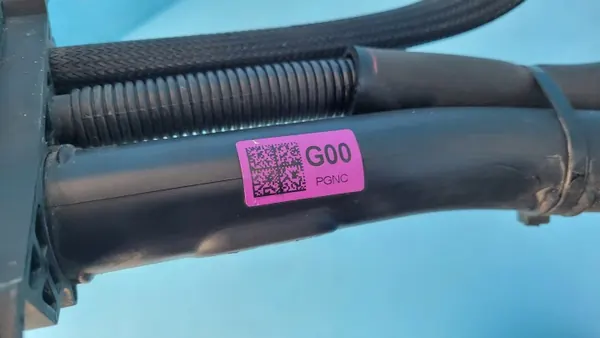 KIA SORENTO IV Bränsleledning OEM 31030-P2000 image 9