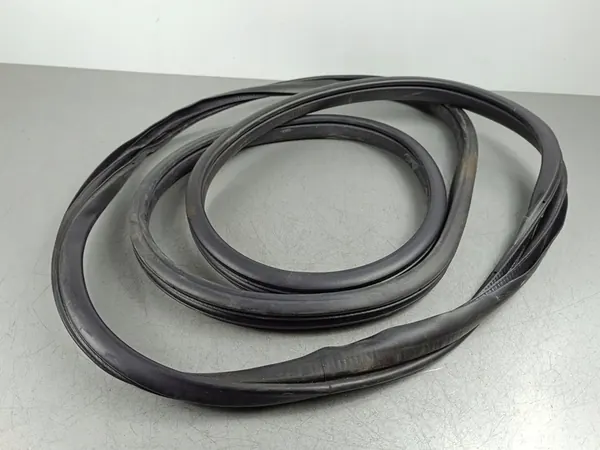 Vedação da porta traseira Mazda CX-9 2022 FOB55486 image 2