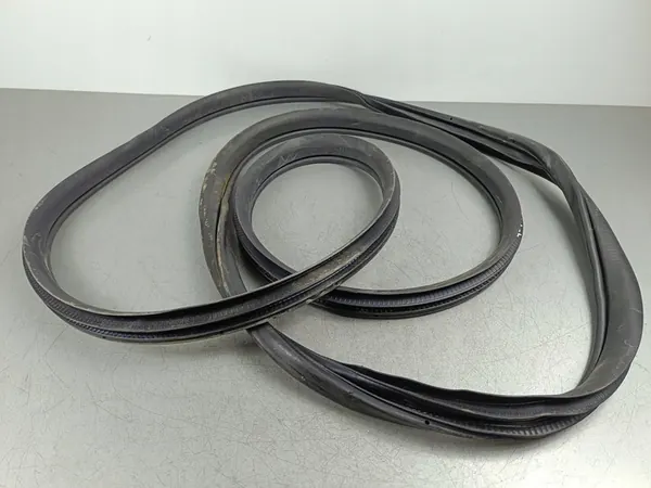 Vedação da porta traseira Mazda CX-9 2022 FOB55486 image 3