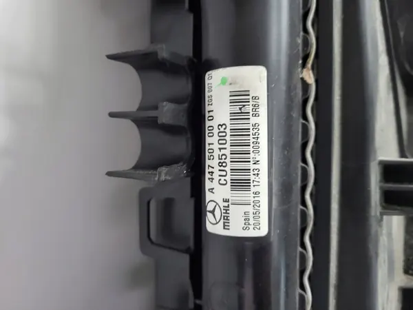 Mercedes Vito Lüfter OEM A4479060312 - Gebraucht image 3