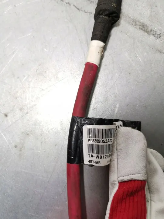 Abrazadera terminal positivo Jeep Compass OEM FBZ14600 image 4