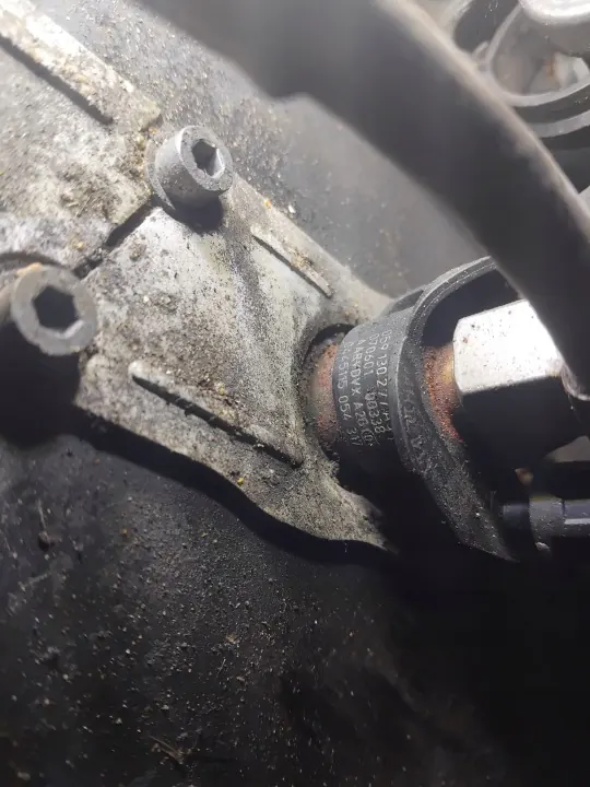 Suutin OEM 059130277AJ Audi A6 C6 3.0 TDI:lle image 5