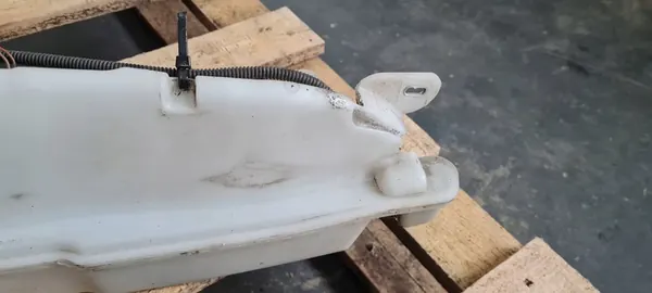 Audi A6 Pesuneste Säiliö 4F0955453R image 2