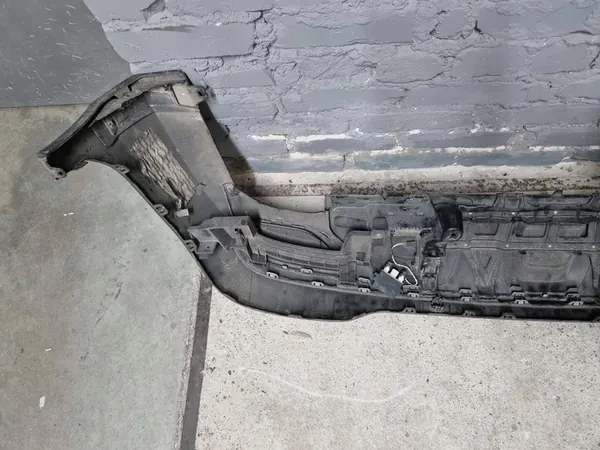 Mercedes-Benz GLC X253 C253 2016 Bakre stötfångarlist image 10