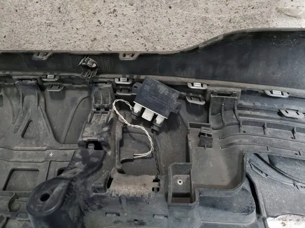 Mercedes-Benz GLC X253 C253 2016 Bakre stötfångarlist image 9