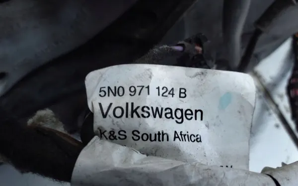 Gancho de reboque VW Tiguan OEM 5N0803880F 2007-2016 image 5