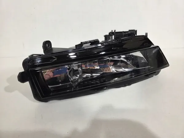 SKODA OCTAVIA 3 III LIFT 2016 Halógeno image 2