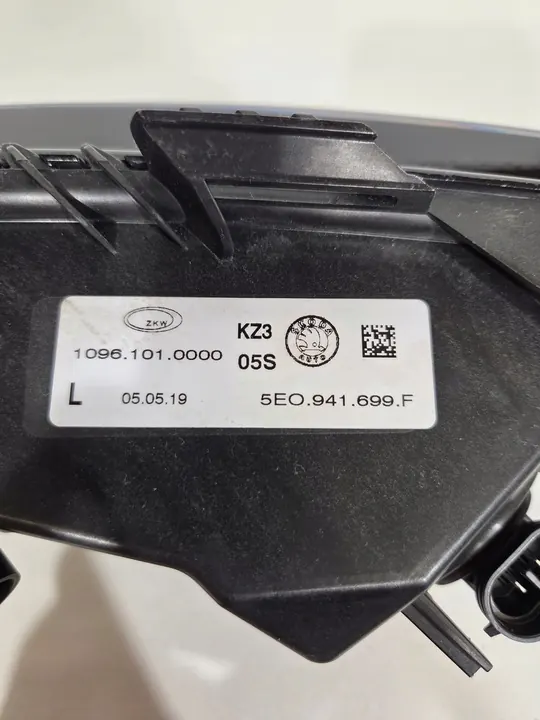 SKODA OCTAVIA 3 III LIFT 2016 Halógeno image 6