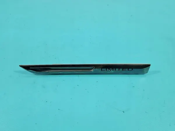 Rivestimento parafango anteriore sinistro Renault Megane IV Limited Chrome image 2