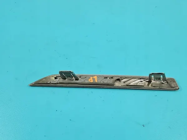 Rivestimento parafango anteriore sinistro Renault Megane IV Limited Chrome image 3