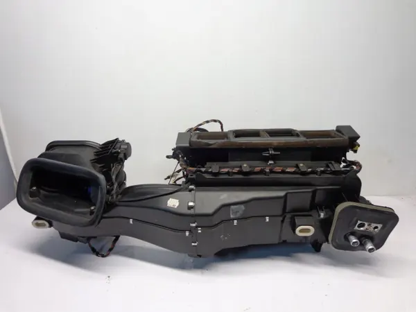 Núcleo de calefacción Mercedes C W203 Sedan OEM 2098300162 image 2