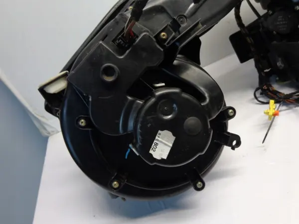 Núcleo de calefacción Mercedes C W203 Sedan OEM 2098300162 image 10