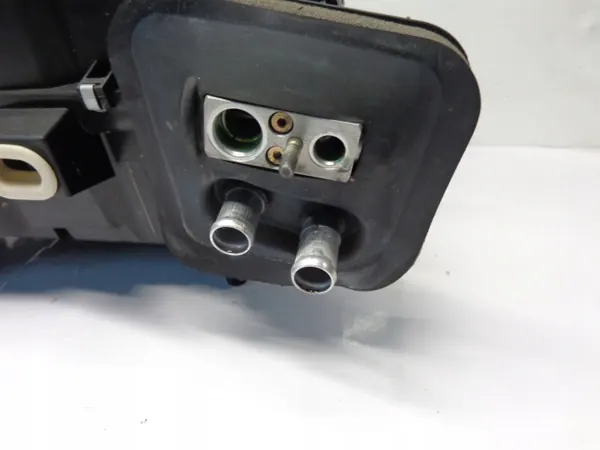 Núcleo de calefacción Mercedes C W203 Sedan OEM 2098300162 image 3