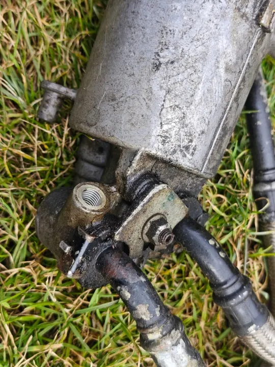 BMW Ölfiltergehäuse OEM 11427511169 - Gebraucht image 6