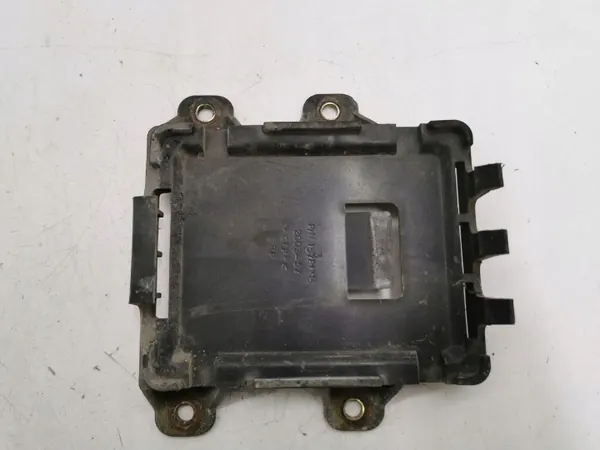 Saab 9-7X 2006 motorstyrdatorfäste OEM 15781315 image 4