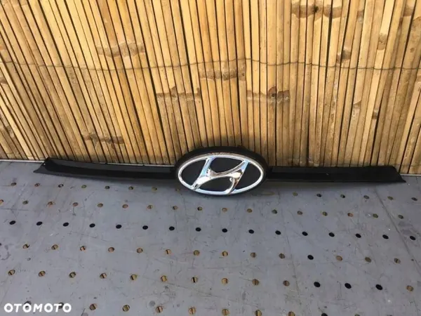 Hyundai i10 Lift grille embleem OEM 86351-B9500 image 2