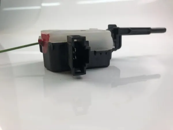 Motor de tapa de combustible OEM 806683 para Volvo V40 Cross Country image 3