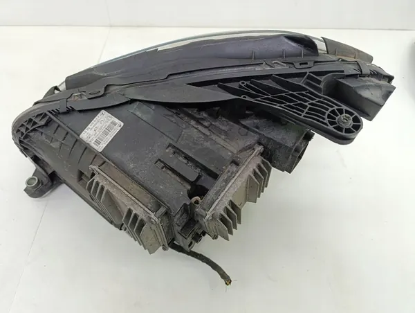 MERCEDES W218 RECHTER FULL LED LAMP A2188208861 image 9