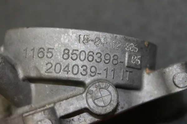 BMW N57D30C lisäkaasutin OEM 8506398 image 4