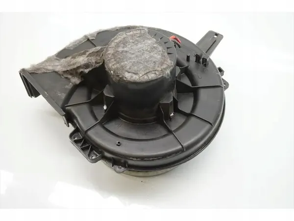 Seat Toledo Ventilator 1.6 TDI Diesel 2014 OEM 6Q2819015J image 3