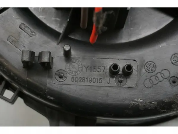 Seat Toledo Ventilator 1.6 TDI Diesel 2014 OEM 6Q2819015J image 4