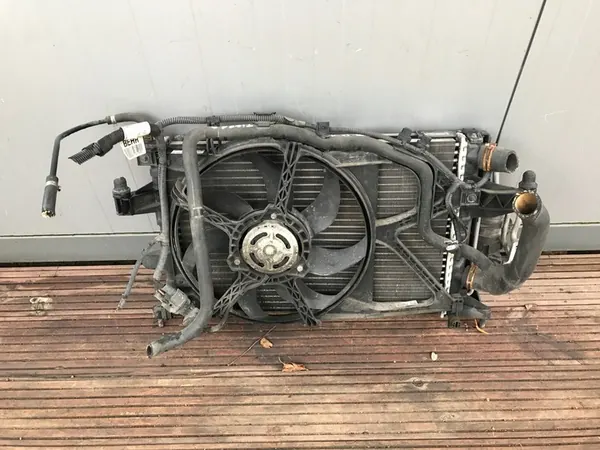 Kylarrubrik Framsidan Opel Tigra B 1.4 OEM 13189080 image 3