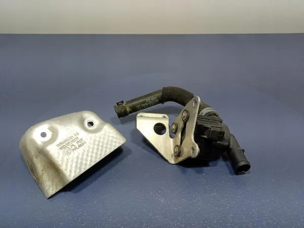 Audi OE vattenpump 4N0121601A för SQ8 Q8 4.0 TFSI image 2