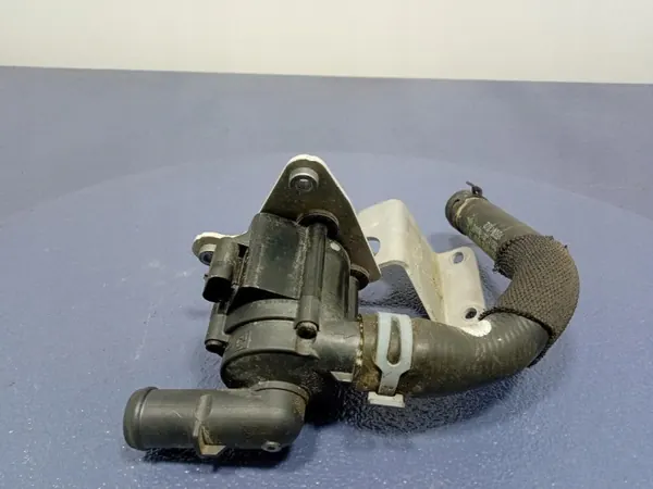 Audi OE vattenpump 4N0121601A för SQ8 Q8 4.0 TFSI image 3