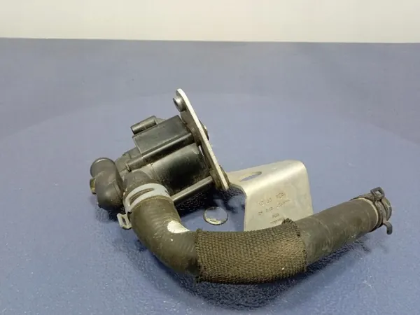 Audi OE vattenpump 4N0121601A för SQ8 Q8 4.0 TFSI image 4