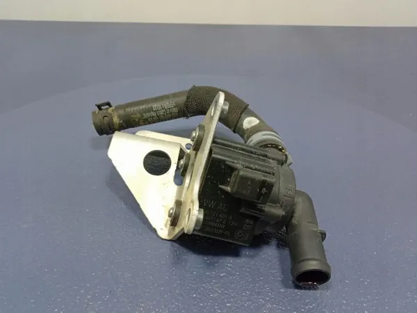 Audi OE vattenpump 4N0121601A för SQ8 Q8 4.0 TFSI image 6