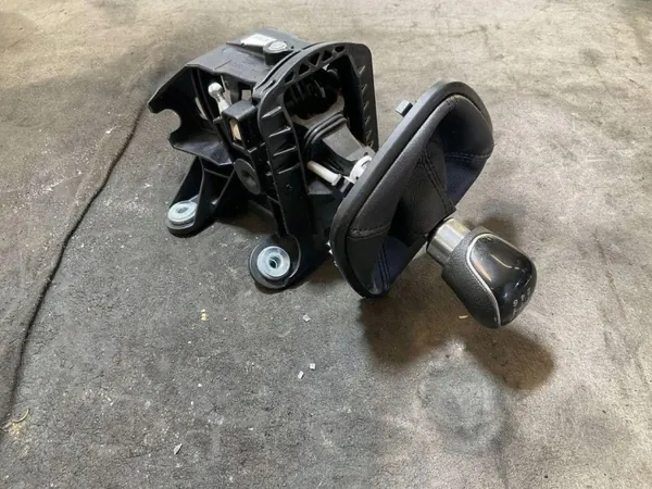 Mécanisme de changement de vitesses Ford KV6R7C453CAC image 2