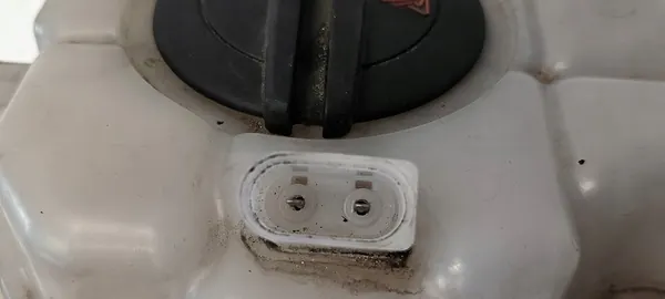 Nesteen Säiliö 3Q0121407A Volkswagen Passat B8 R-Line image 4