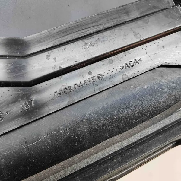 Takaluukku Spoileri Renault Captur (J5_) 265904886R image 5