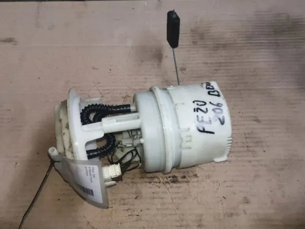 Brandstofpomp OEM 9642124080 voor Peugeot 206 1.1 60PK image 2