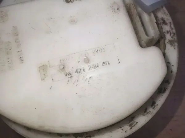 Brandstofpomp OEM 9642124080 voor Peugeot 206 1.1 60PK image 3