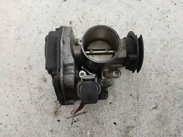 Corpo de borboleta VW SEAT SKODA AUDI 036133064D image 2