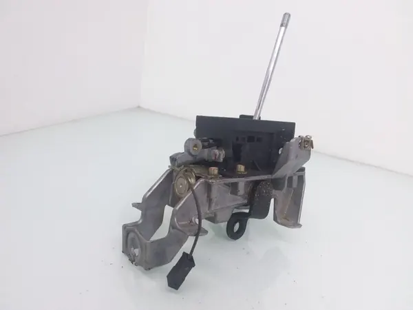 Audi 100 S4 C4 Växelspak OEM 4A1713109D image 4