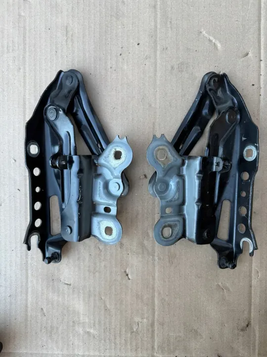 Motorkapscharnier OEM 3V0823301/3V0823302 voor Skoda Superb III image 2