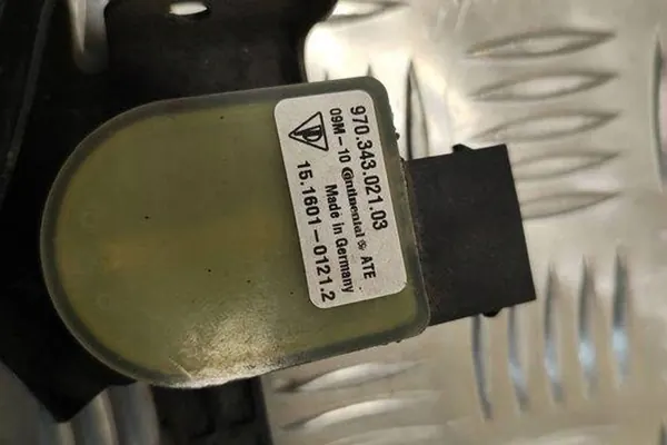 Sensor de nível dianteiro esquerdo PORSCHE PANAMERA 2011 OEM image 4