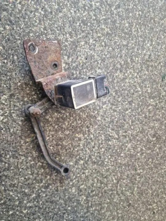 Régulateur phare OEM A0105427717 pour Mercedes ML W164 image 2