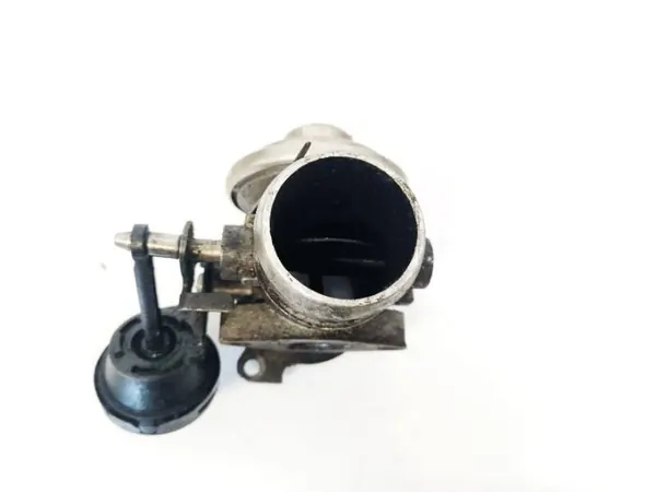 Válvula EGR OEM 038129637 para Audi A3 2003 2.0L image 3