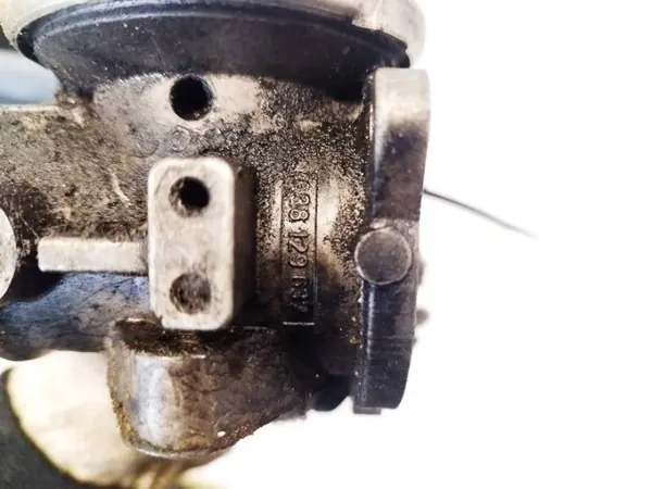 Válvula EGR OEM 038129637 para Audi A3 2003 2.0L image 4